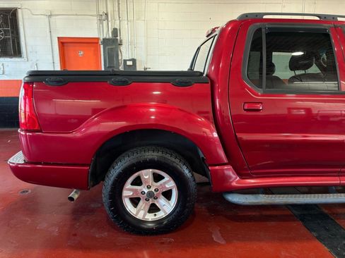 Used 2005 Ford Explorer Sport Trac XLT image 6