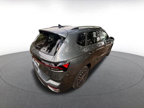 Used 2025 Volkswagen Taos SE image 5