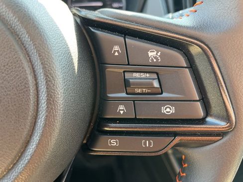 Certified 2025 Subaru Crosstrek 2.5i Limited w/ Crosstrek Mirror Package image 15