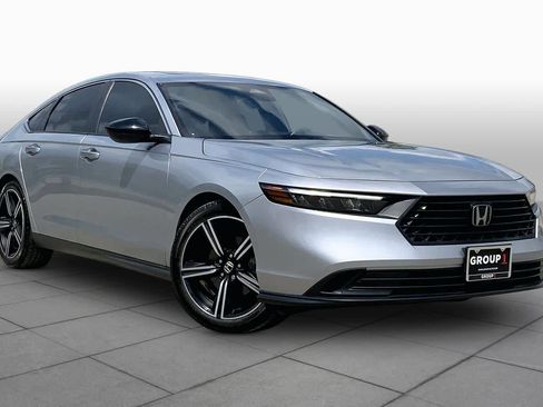 Used 2024 Honda Accord Sport image 3