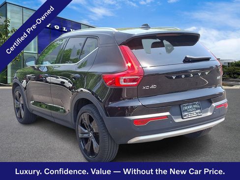 Certified 2024 Volvo XC40 B5 Ultimate w/ Climate Package AWD/4WD image 5