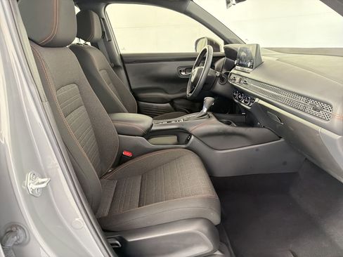 Certified 2025 Honda HR-V Sport image 29