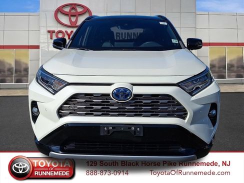 Certified 2021 Toyota RAV4 XSE AWD/4WD image 2