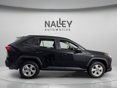 Used 2021 Toyota RAV4 XLE image 6