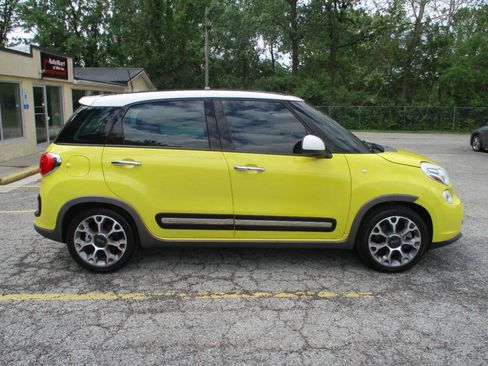 Used 2017 FIAT 500L Trekking w/ Premium Package FWD image 10