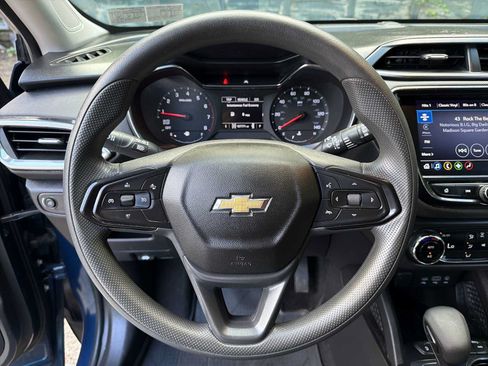 Used 2021 Chevrolet TrailBlazer LT w/ Convenience Package AWD/4WD image 11