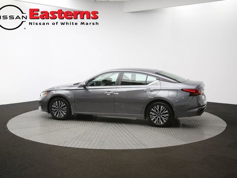 Used 2024 Nissan Altima 2.5 SV w/ SV Premium Package AWD/4WD image 61