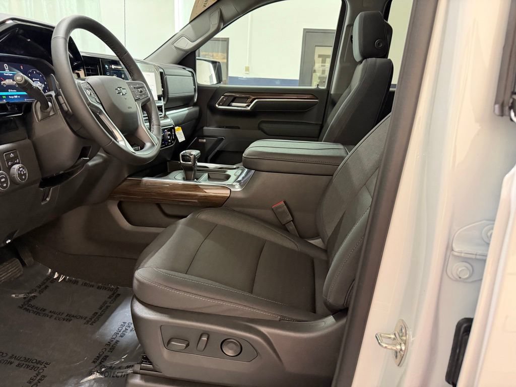 New 2026 Chevrolet Silverado 1500 RST w/ Z71 Off-Road Package AWD/4WD image 30