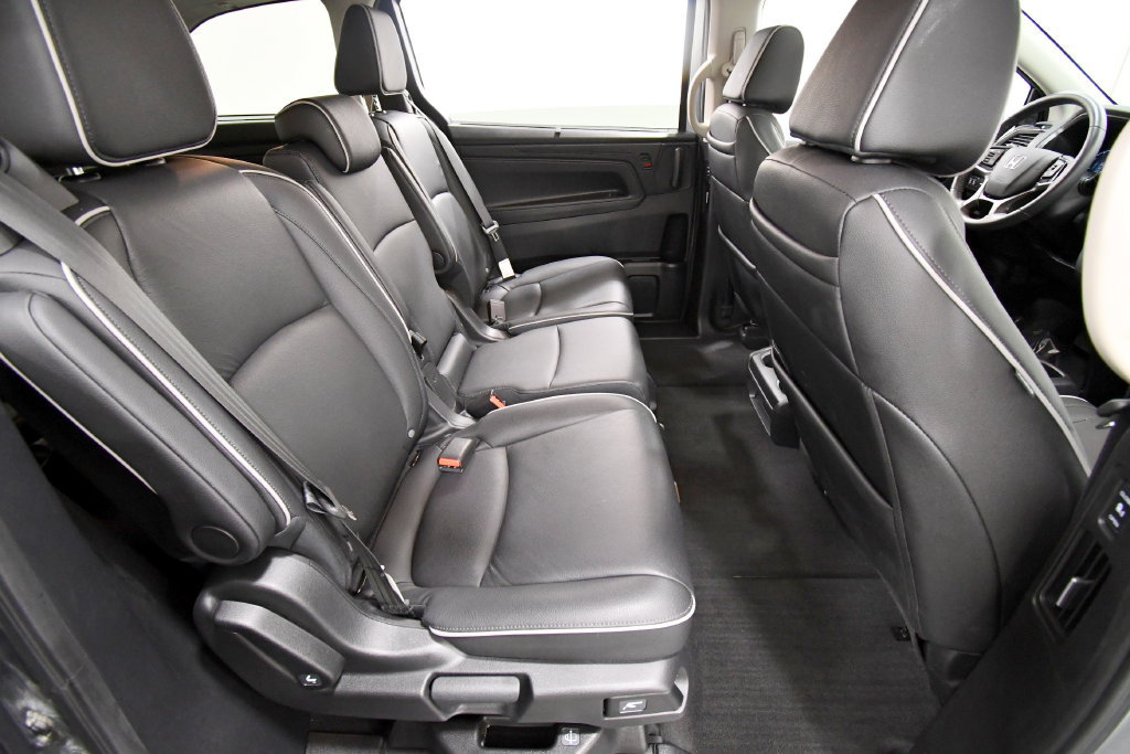 Certified 2026 Honda Odyssey Touring image 18
