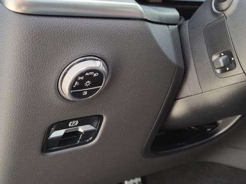 Used 2024 Mercedes-Benz GLC 43 AMG 4MATIC image 23