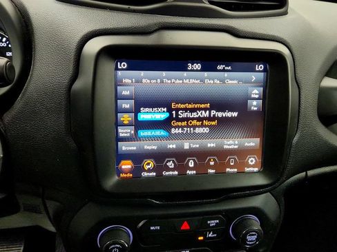 Used 2022 Jeep Renegade Latitude w/ Convenience Group AWD/4WD image 15
