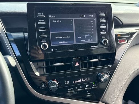 Used 2024 Toyota Camry SE w/ Convenience Package image 25