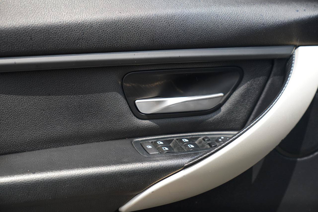 Used 2013 BMW 328i Sedan RWD image 19