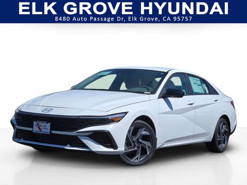 New 2025 Hyundai Elantra SEL image 1