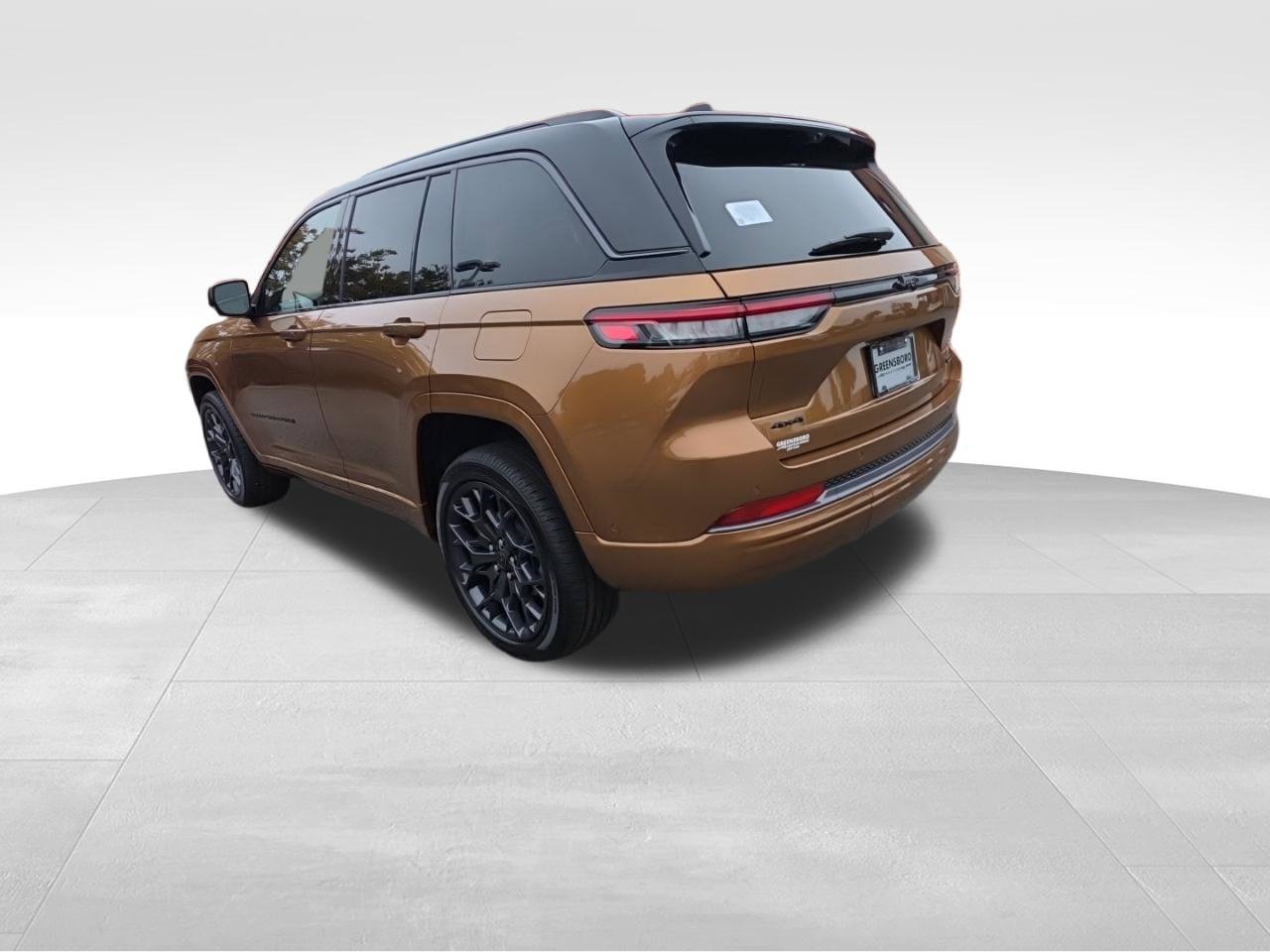 New 2027 Jeep Grand Cherokee Summit w/ Adv Protech Group IV AWD/4WD image 6