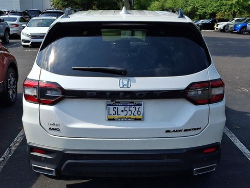 Used 2025 Honda Pilot Black Edition image 5