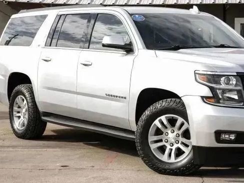 Used 2019 Chevrolet Suburban LT AWD/4WD image 9