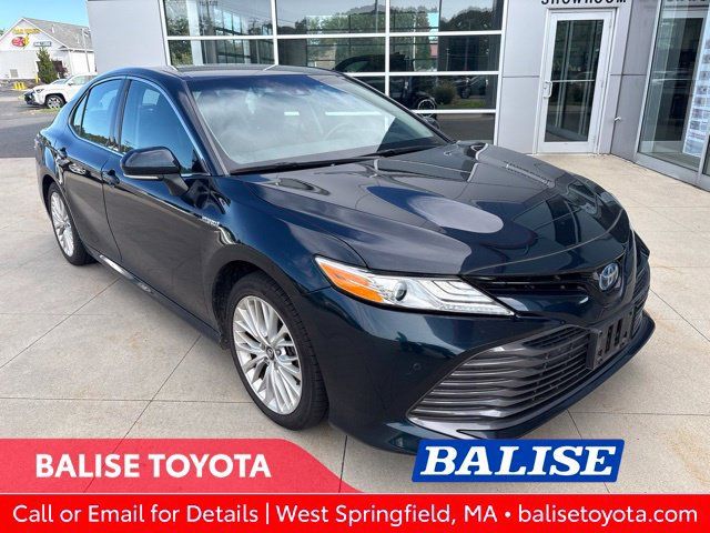 Used 2018 Toyota Camry XLE FWD image 1