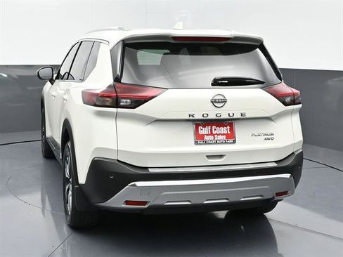 Used 2022 Nissan Rogue Platinum w/ Head-Up Display Package AWD/4WD image 4