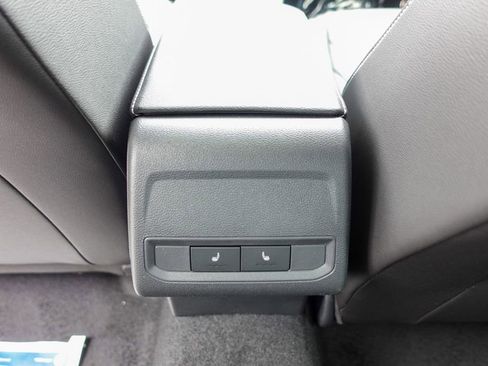 New 2025 Volkswagen Jetta SEL image 23