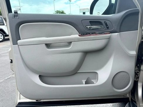 Used 2013 Chevrolet Tahoe LT image 15