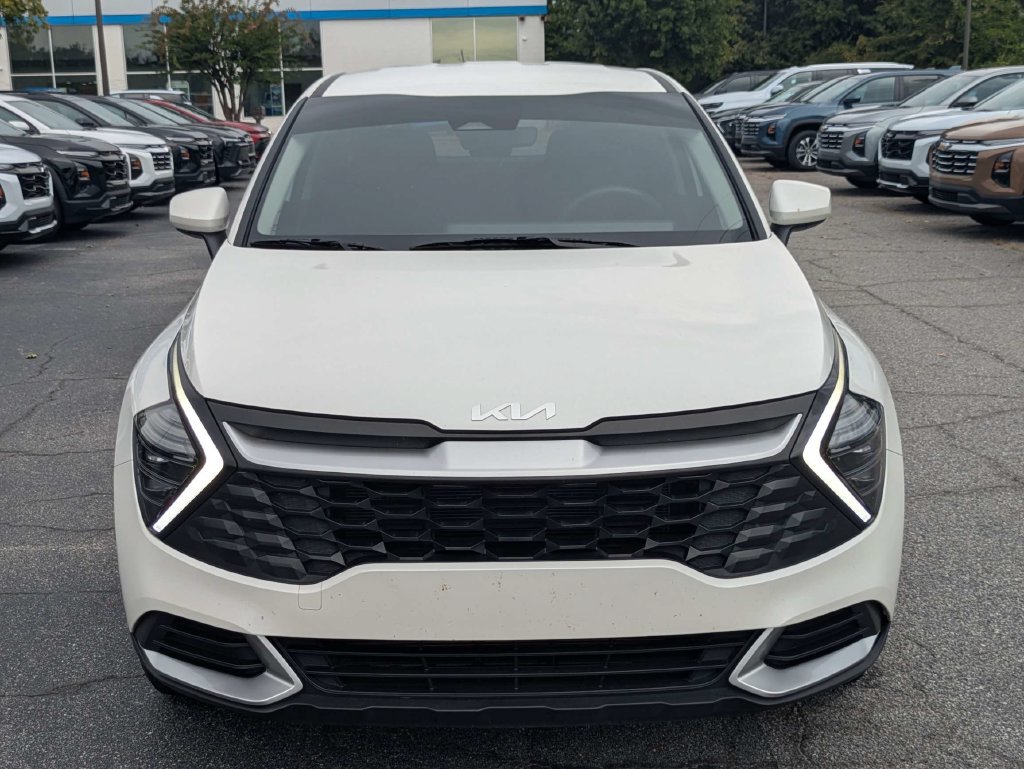 Used 2025 Kia Sportage LX FWD image 9