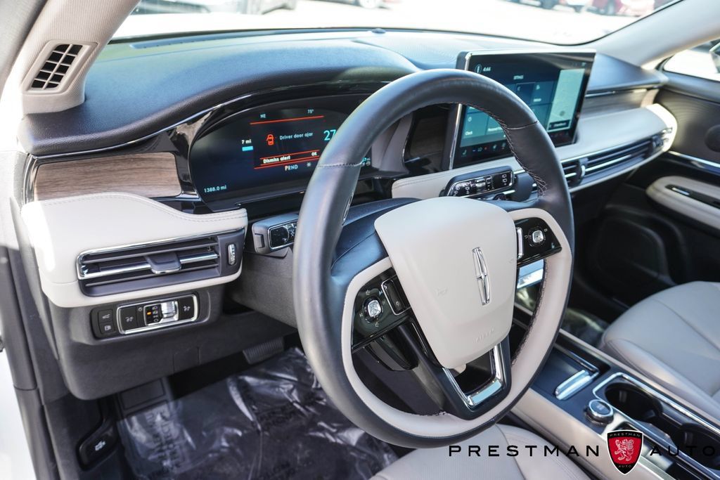 Used 2025 Lincoln Corsair Grand Touring w/ Equipment Group 301A AWD/4WD image 25