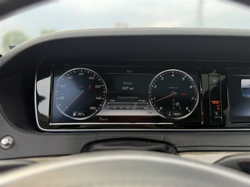 Used 2017 Mercedes-Benz S 550 Sedan image 13