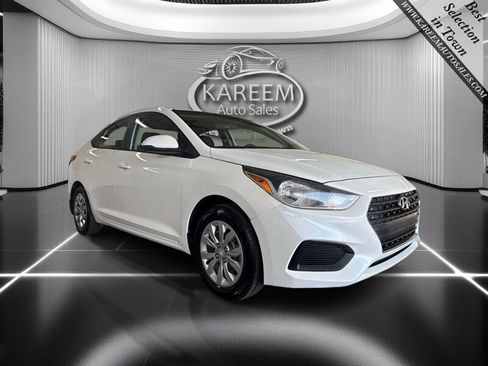 Used 2018 Hyundai Accent SE FWD image 3