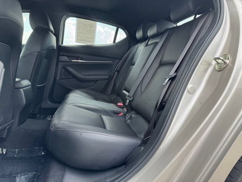 Used 2022 MAZDA MAZDA3 s FWD image 9