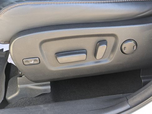 Used 2018 Toyota Highlander Limited Platinum image 24