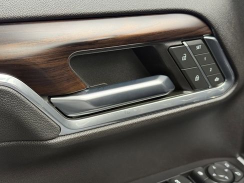 Used 2022 GMC Sierra 1500 SLT w/ SLT Premium Plus Package image 26