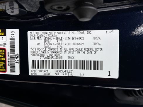 Used 2024 Toyota Tundra Limited AWD/4WD image 34