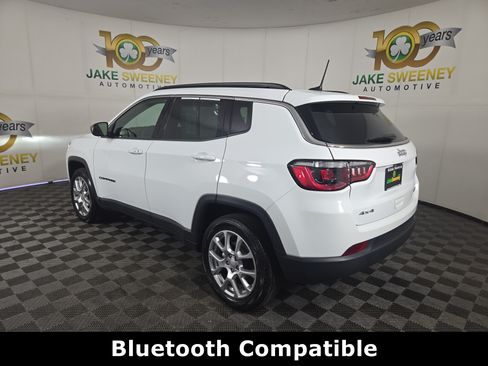 Used 2023 Jeep Compass Latitude AWD/4WD image 7