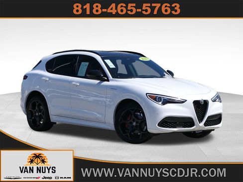 Used 2023 Alfa Romeo Stelvio Veloce AWD/4WD image 1