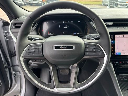 New 2026 Jeep Grand Cherokee Limited image 15