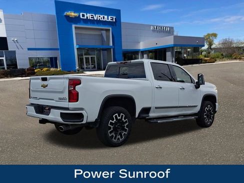 Used 2024 Chevrolet Silverado 2500 High Country image 9