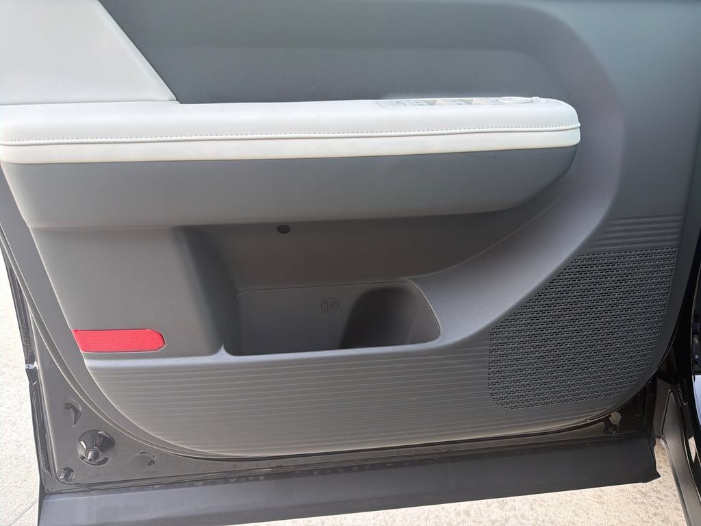 New 2027 Hyundai Santa Fe SEL FWD image 17