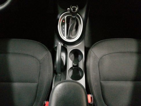 Used 2018 Kia Soul + image 28