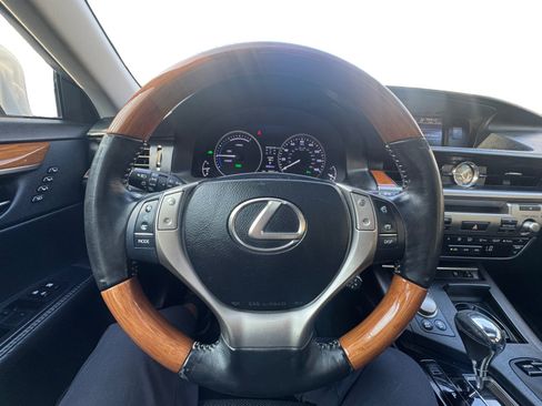 Used 2014 Lexus ES 300h FWD image 14