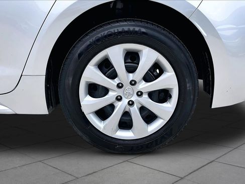 Used 2024 Toyota Corolla LE image 11