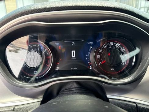 Used 2022 Dodge Challenger R/T RWD image 5