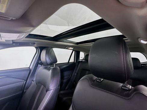 Used 2025 MAZDA CX-50 AWD 2.5 S w/ Premium Package image 26