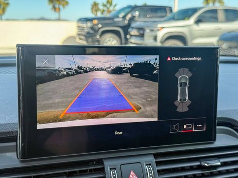 Used 2022 Audi SQ5 Premium w/ Convenience Package image 28