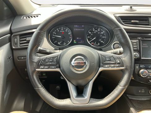 Used 2018 Nissan Rogue SL w/ Premium Package AWD/4WD image 13