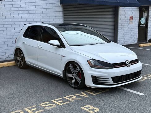 Used 2015 Volkswagen GTI SE w/ Lighting Package (SEL) FWD image 3