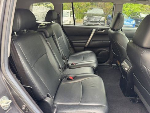 Used 2013 Toyota Highlander SE AWD/4WD image 35