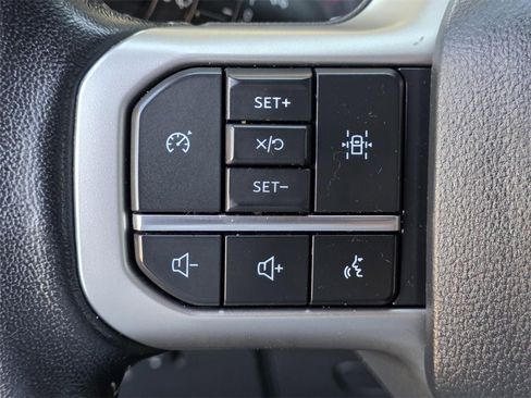 Used 2024 Ford Expedition XLT image 31