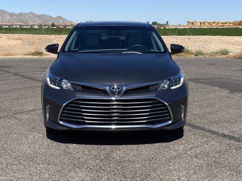 Used 2016 Toyota Avalon Limited w/ Toyota Safety Sense Package image 8