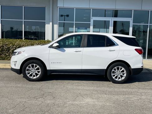 Used 2021 Chevrolet Equinox LT image 2